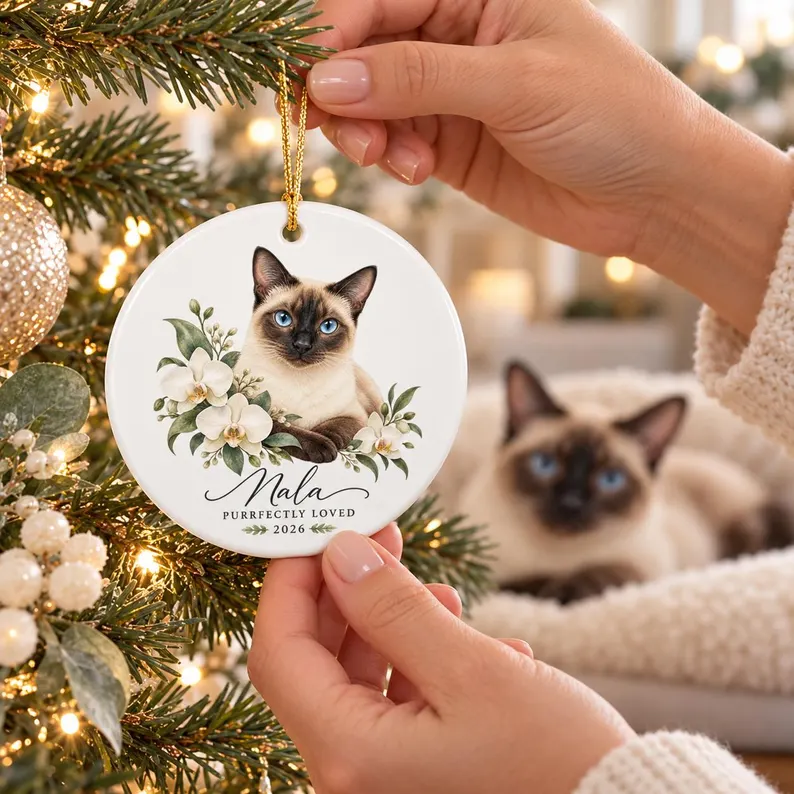 Personalized Siamese Cat Ornament – Custom Name Floral Ceramic Christmas Heart